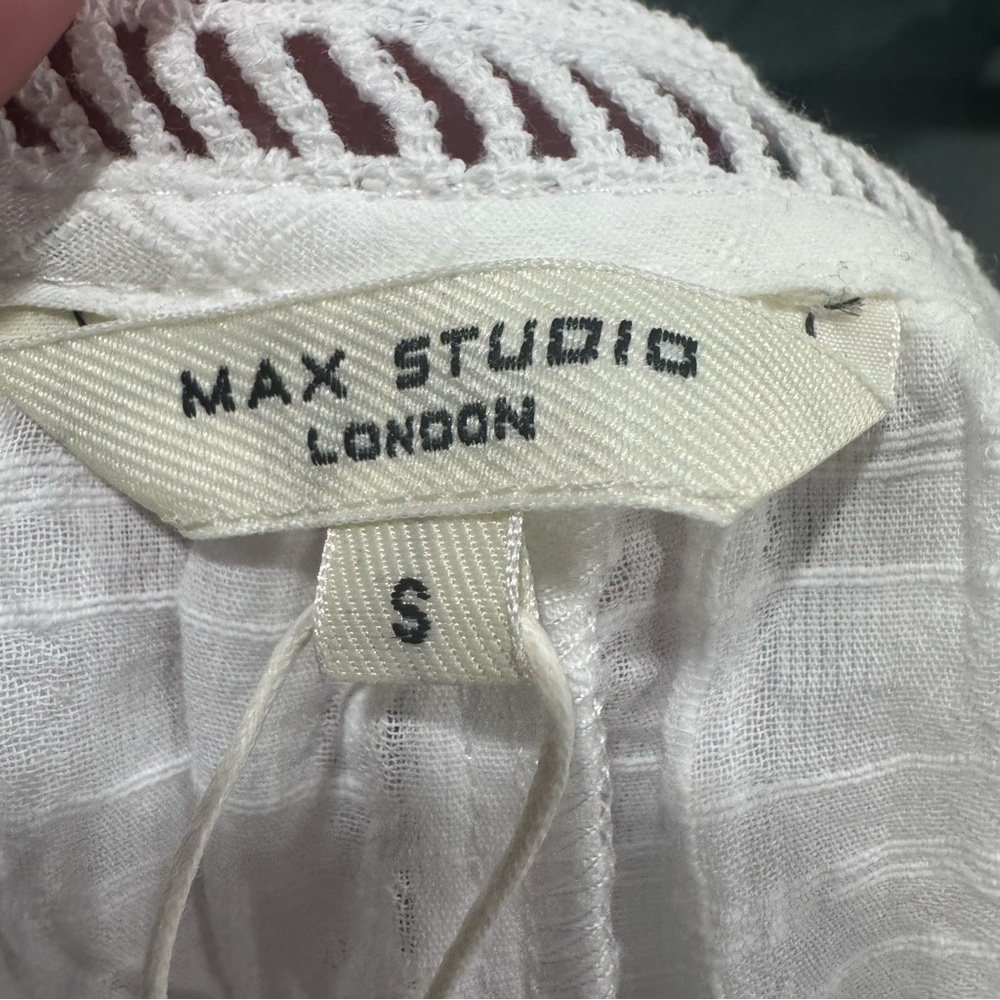 Max Studio lace flutter sleeve top - Picture 5 of 6
